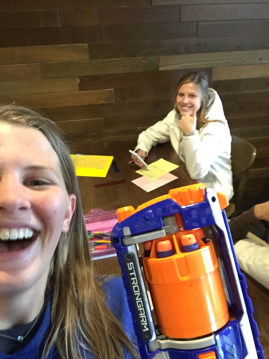 reptiledysfunc's tweet photo. First kill for a reptile dysfunction WE WANT OUR $20🐍🦎🦎😩🐍 @SophomoreNerf16 https://t.co/4mJlY2XIVR