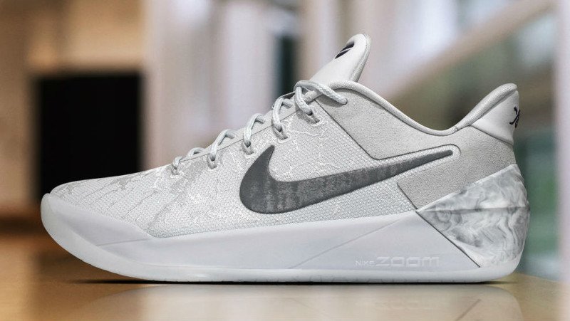 sneakerkick2017's tweet photo. Compton Nike Kobe ADs releasing on April 12 =»https://t.co/6kj4Tgpqpu https://t.co/4iyj3B9k65