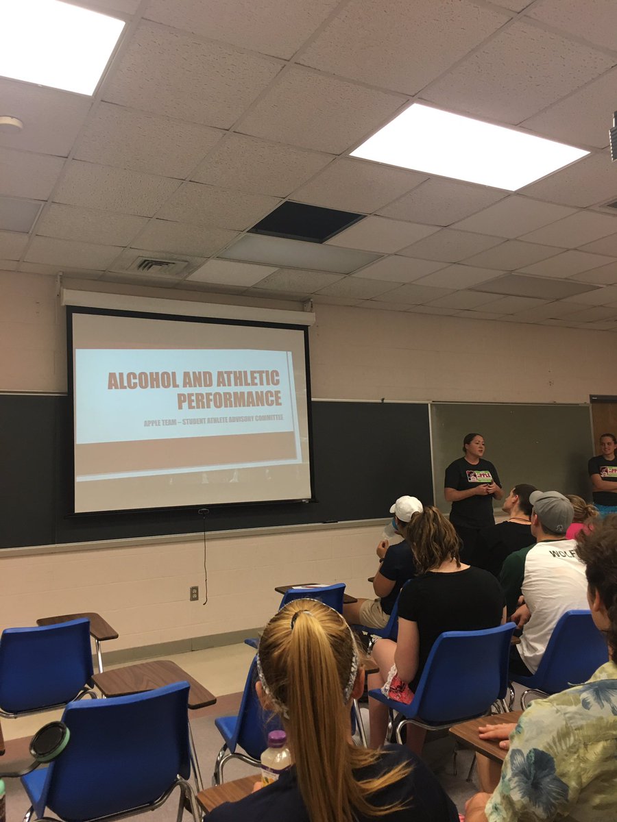 SAACMessiah's tweet photo. The Apple team members from #SAACMessiah presenting on Alcohol and Athletic Performance! https://t.co/VbRyVqzwDT