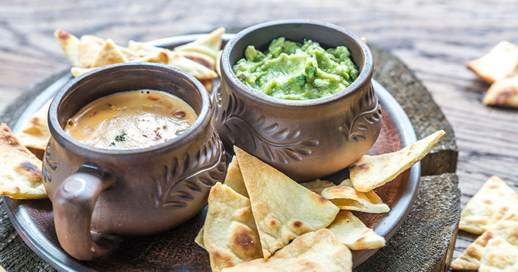 FitnessMagazine's tweet photo. 13 Healthy Dips, Chips, and Cracker Recipes Perfect for Your Next Party https://t.co/fcoEWffbrK https://t.co/B3UQO03fYw