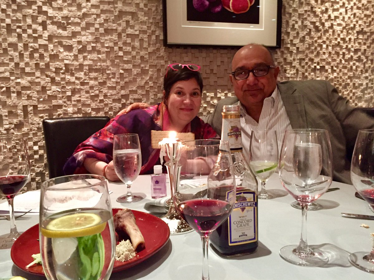 PRlady007's tweet photo. .@EquinoxDC for #Passover #Seder by owners #ChefToddGray & #EllenKassoffGray enjoying conversation w/new friends at table. https://t.co/SHh1ZJJ8h7