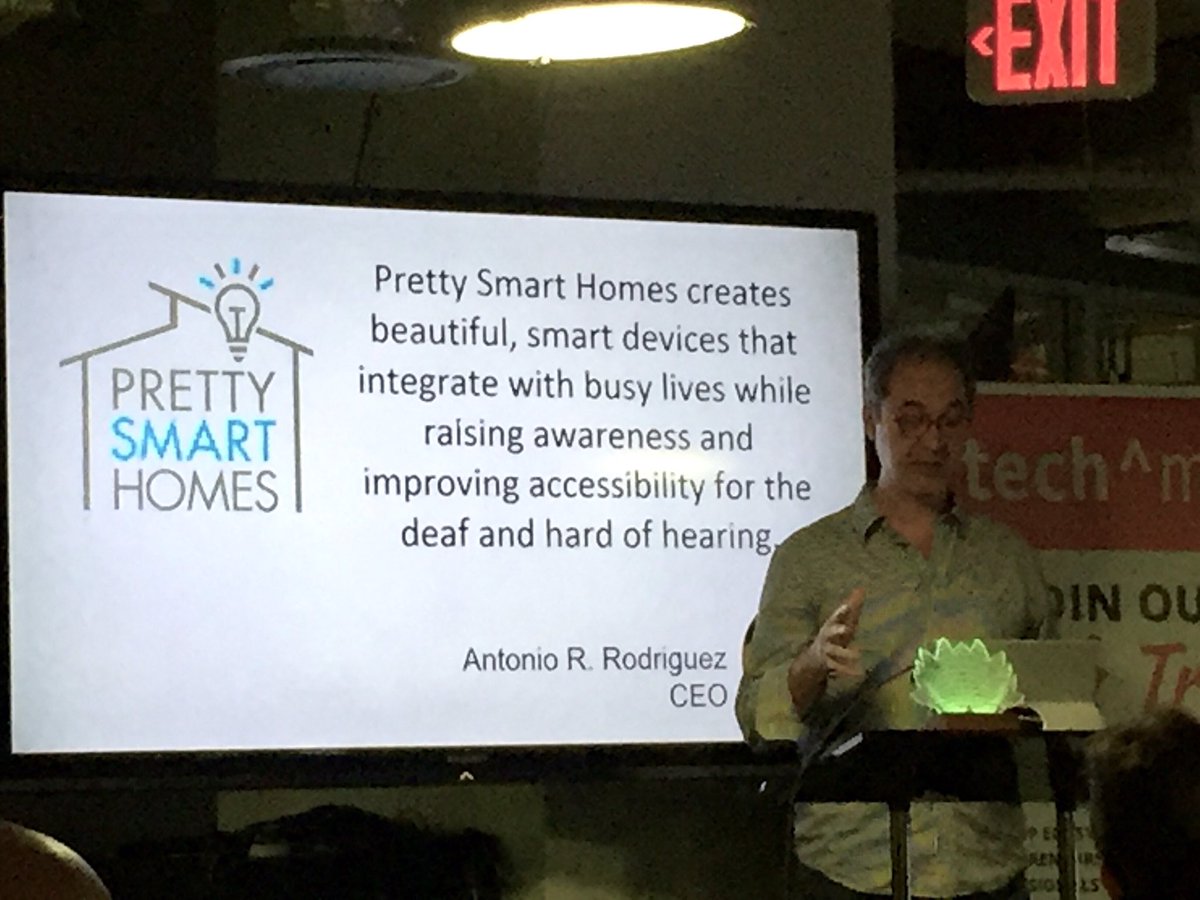 blnded's tweet image. @hispanichackers own, Antonio, Founder/CEO of @PrettySmartHome pitching his company at @TheTechMap #BLNDED