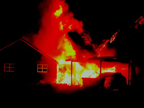 Bekijk: Grote brand Dobbenwal Assen | Het laatste nieuws altijd het eerst..: nudrenthe.nl/grote-brand-do…