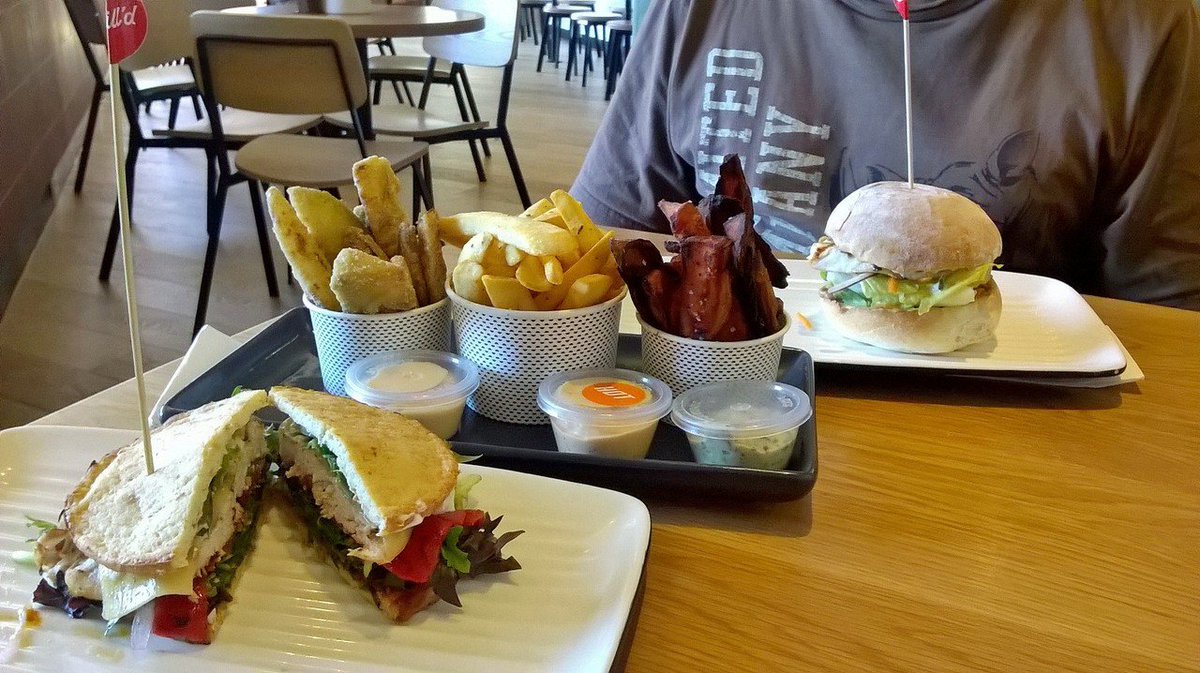 getmeoutoftheb1's tweet photo. Love the idea that Hungry Jacks was replaced by #grilld at Westfield Marion so had to... #lowcarb #zucchini #potato #sweetpotato. #grainfree https://t.co/K9a0dpLBil