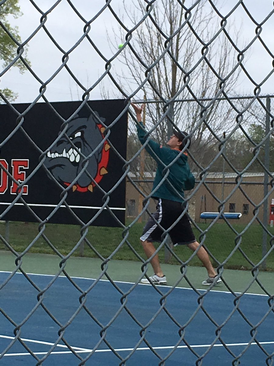 TennisAtTheWath's tweet photo. Progression of a 🔥 serve. 👌👌😤😤🎾🎾🏅🏅💸💸💯💯🔥 https://t.co/s5h6nX8AvE