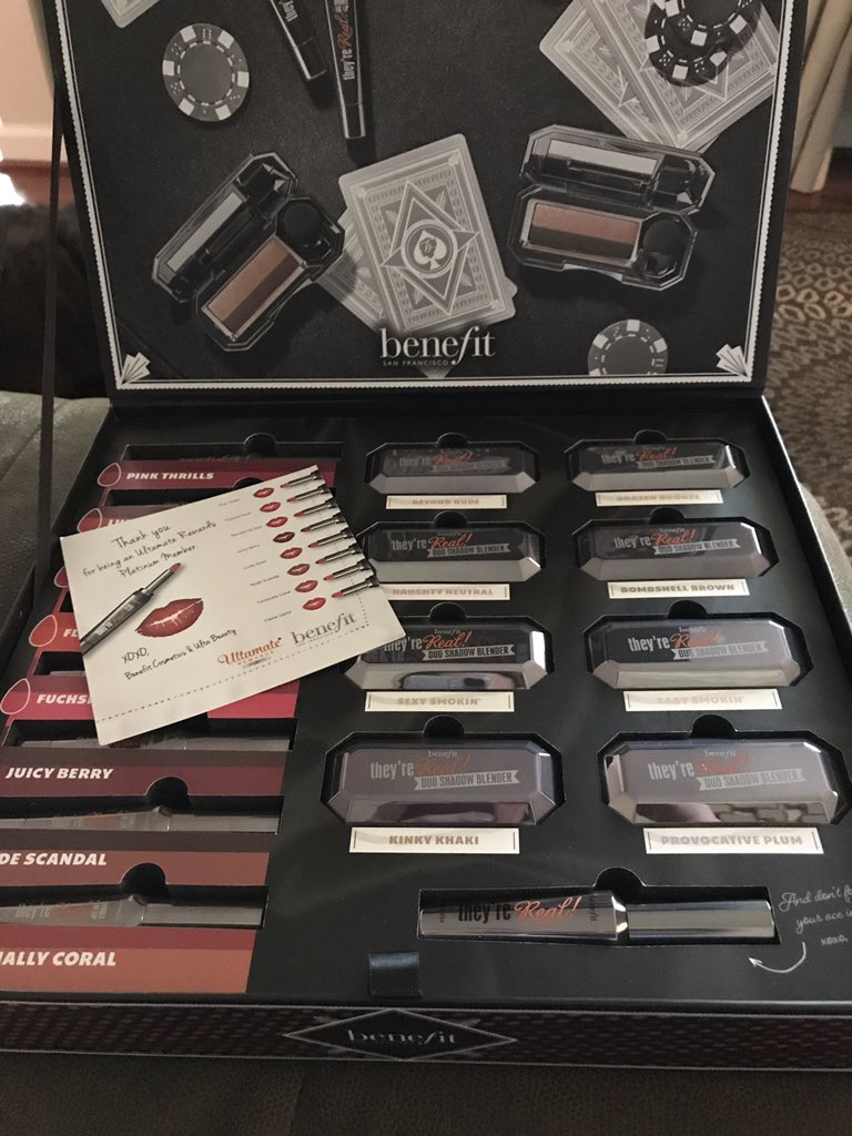 hazelheatherwoo's tweet photo. Whoa. Not sure what I did to deserve this but thanks @ultabeauty & @BenefitBeauty #ultamate #rewards #platinum https://t.co/xcH6TEOJYs