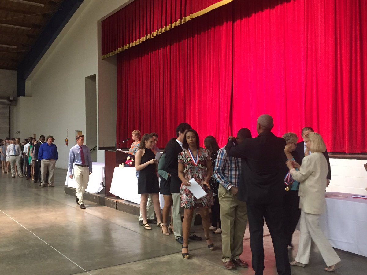 WCEAMS's tweet photo. Congrats to all MS Scholars/TechMasters 2017 Graduates @MECStateChamber @MSDeltaStrong #deltastrong #emergingworkforce #WashCoMS https://t.co/2FtYepMSAK