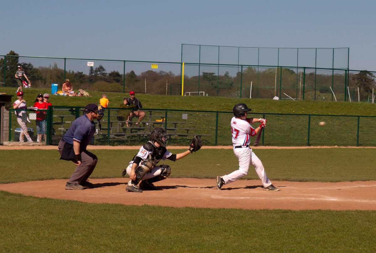 HertsHawks's tweet photo. @dhspitfires young prodigy #27 had a stellar debut including this strong pull down the 3rd base line to deep left https://t.co/lsg7EVMmdK 👌 https://t.co/CYnhllvHuV