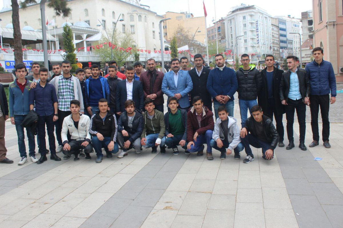 DalZarife's tweet photo. @RT_Erdogan 
#ReisVefaDereBaskanOlsunEVET https://t.co/Mrm5ytfHUn