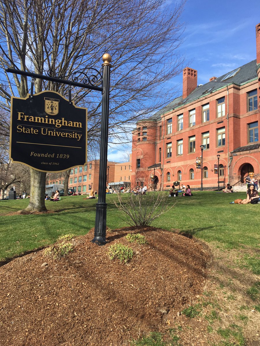 ResLifeFSU's tweet photo. So many rams getting out &amp; enjoying the sunshine! What are you doing today to enjoy the weather?  🐏☀️#lifeatFram https://t.co/Pm39v4pPL1