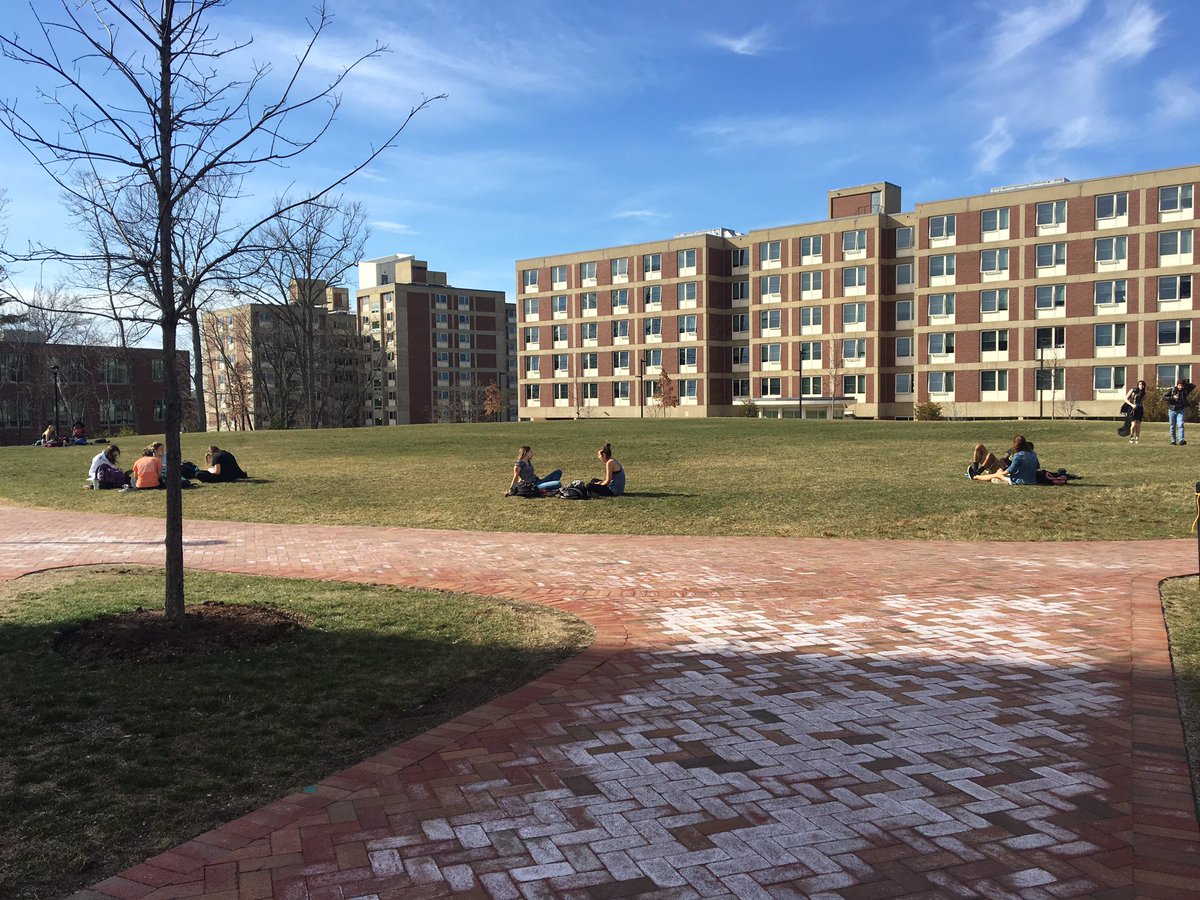 ResLifeFSU's tweet photo. So many rams getting out &amp; enjoying the sunshine! What are you doing today to enjoy the weather?  🐏☀️#lifeatFram https://t.co/Pm39v4pPL1