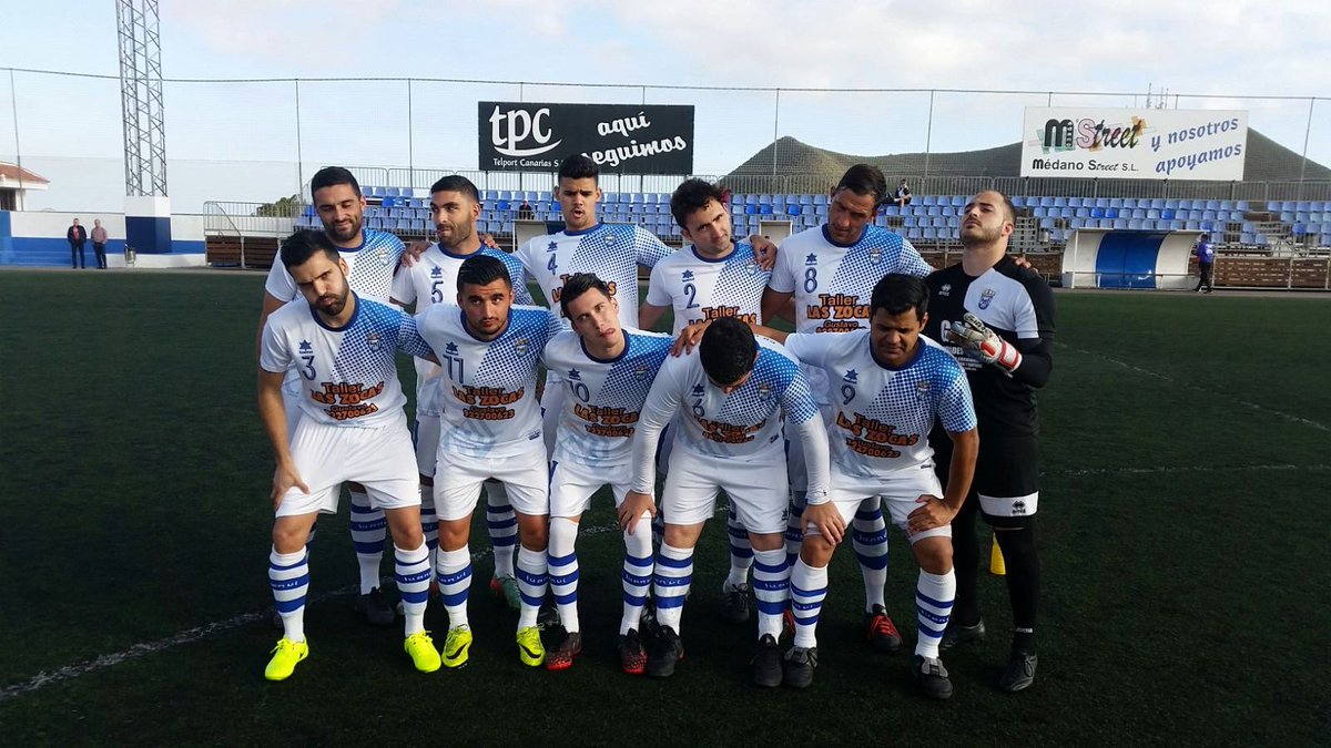 CD_CHARCO's tweet photo. FINAL
@CD_CHARCO 0-1 @CDPORTEZUELO
 Continua el bache de resultados, que nos hace caer en la clasificación.
¡VAMOS CHARCO!
#ánimocharco https://t.co/QemWuDd0Zu