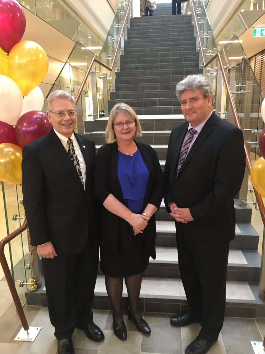 MedCouncilCan's tweet photo. We would like to thank all those who visited during our open house, including @JimWatsonOttawa, @dianedeans, &amp; @JohnFraserOS. https://t.co/Xvr8hLKuZC