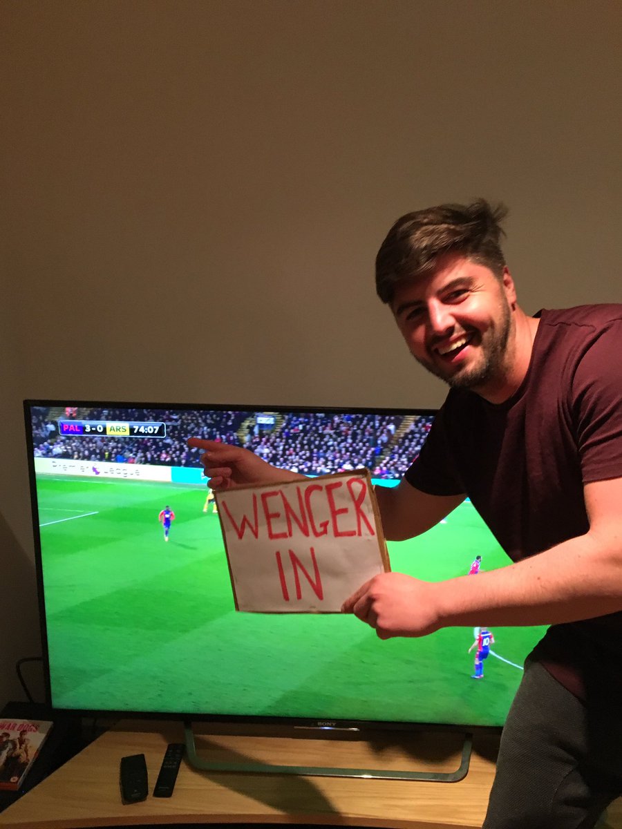 <a href="/piersmorgan/">Piers Morgan</a> <a href="/GaryLineker/">Gary Lineker</a> 😂😂😂😂😂#wengerin #wengerout #CPFCvAFC
