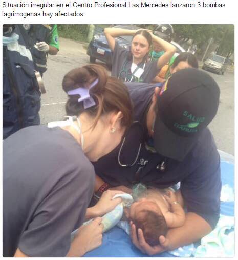 Leonardo_Padron's tweet image. ¿Por qué tiene que pasar esto? ¿Qué mente enferma ordena lanzar bombas lacrimógenas a una clínica? ¿Qué opinas de esto @TarekWiliamSaab?