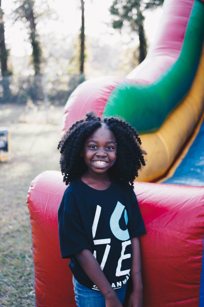 OceanwayAG's tweet photo. 10,000 Eggs, Bounce houses, & MORE! It's a Friday night done right when you're at Oceanway for a massive Egg Hunt! See you there! #Friday6PM https://t.co/LrUX2wD6nG