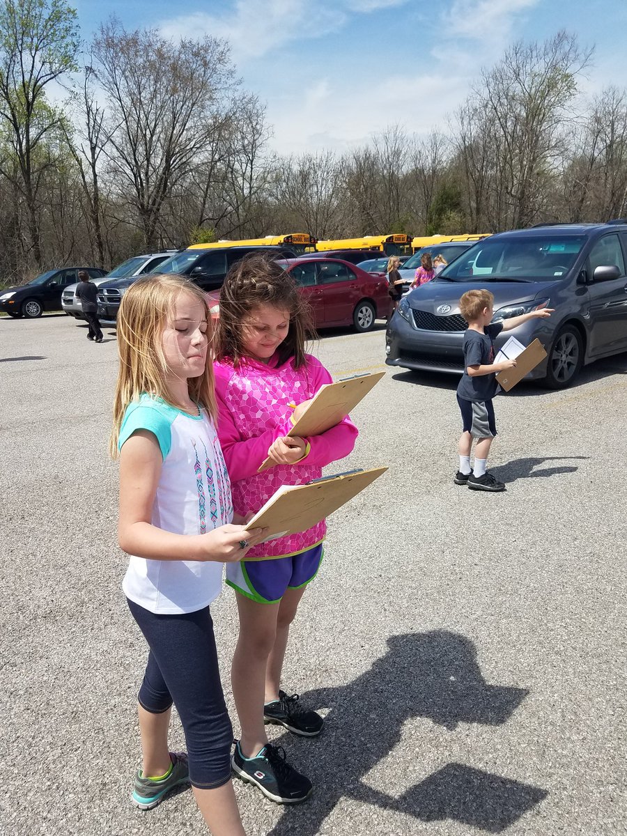 LPBlake2's tweet photo. Perfect day to gather data and make graphs #Blake3g #pccsk12 #mathtime https://t.co/2EZECrgYYd