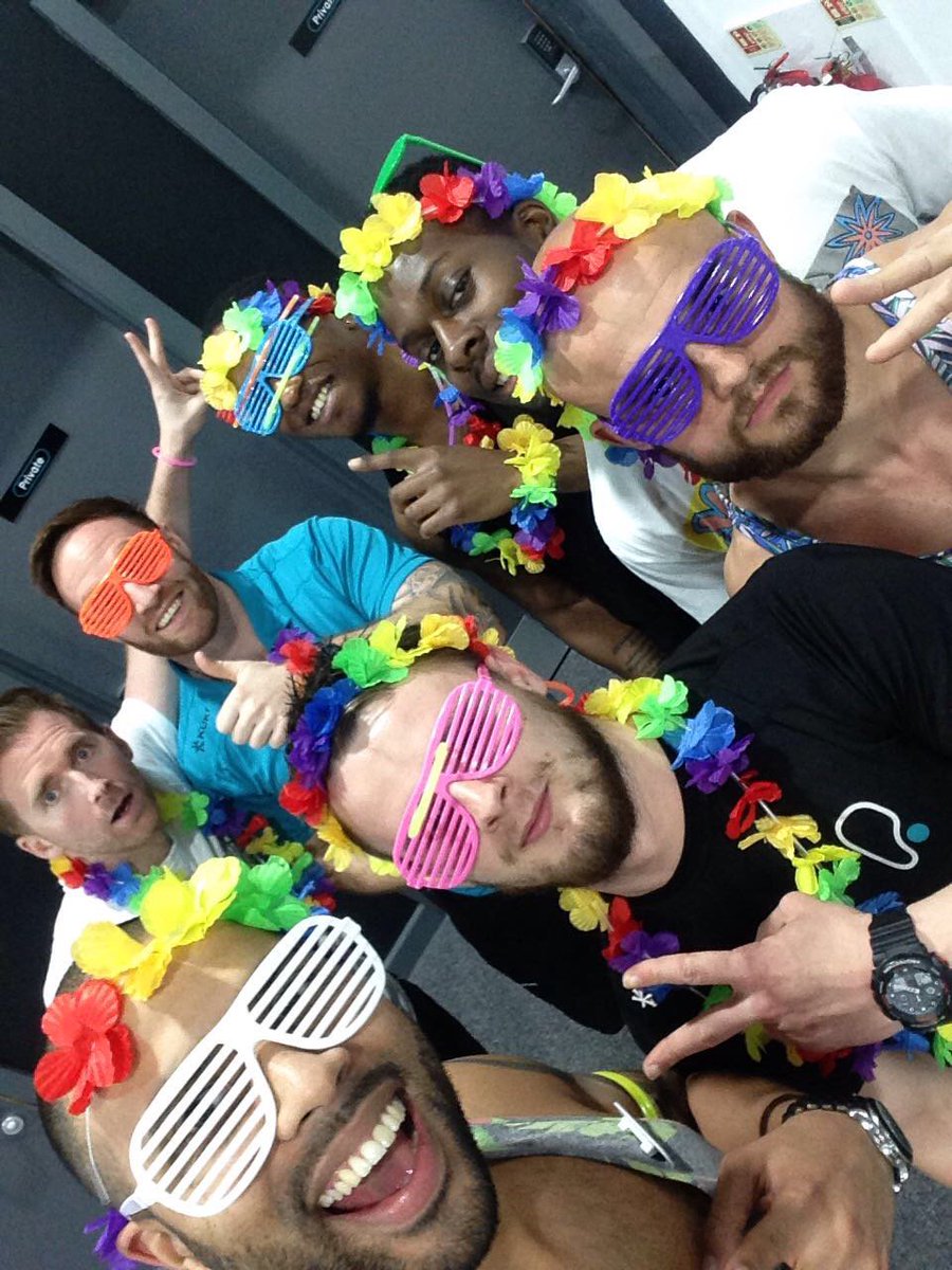 diamondphys's tweet image. Awesome day!! With sessions out in the sun, to session in Ibiza style look!! Amazing effort from all clients today... well done