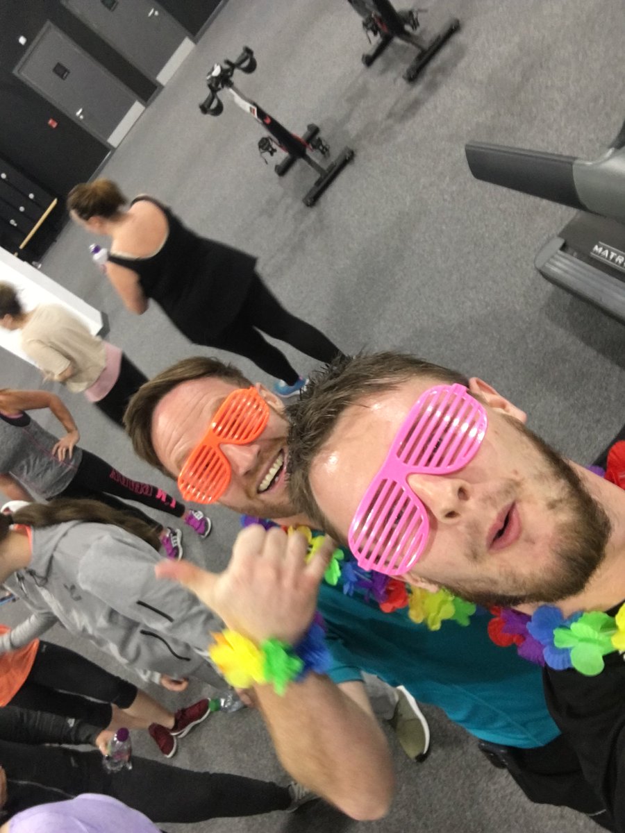 diamondphys's tweet image. Awesome day!! With sessions out in the sun, to session in Ibiza style look!! Amazing effort from all clients today... well done