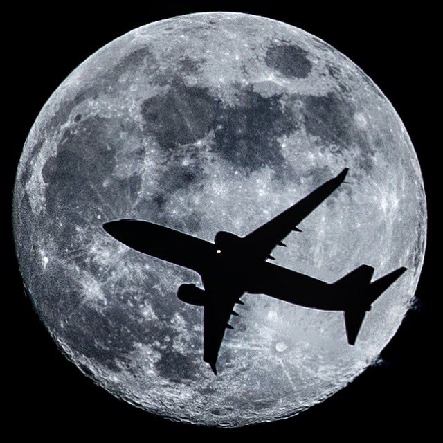 MayorDil78's tweet photo. Last night's #fullmoon over #philadelphia #moonplane @CanonUSAimaging #CanonBringIt #canon6d @6abc https://t.co/LvI6o316T8
