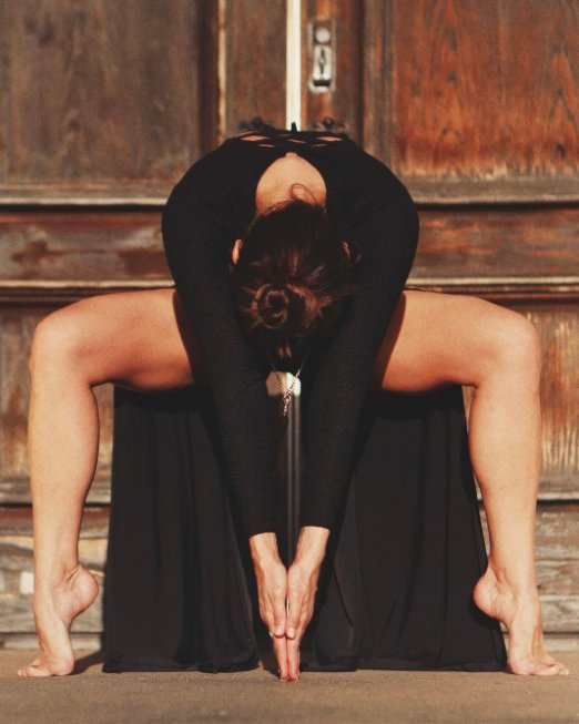 mikabodywear's tweet photo. Silence isn't empty, it's full of answers. ππΌ #windwrappant #Yimayacrop #mikayogawear https://t.co/oJKE2wHlzM