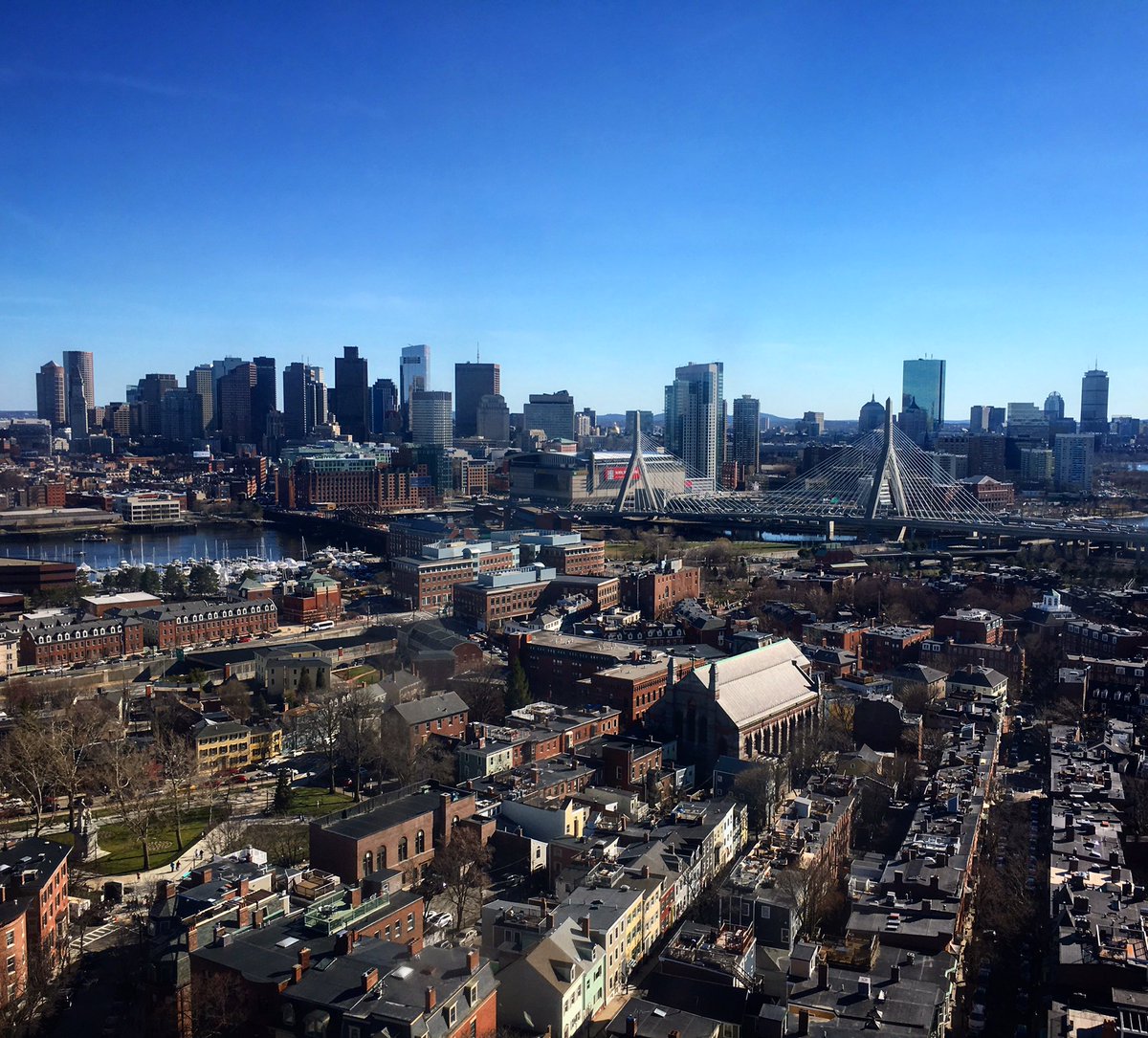 ryanmudawar's tweet photo. View of the #Boston #skyline yesterday from the top of the #BunkerHillMonument. #NPSBoston #Spring @bostonNHP https://t.co/lij5EjSS2Y