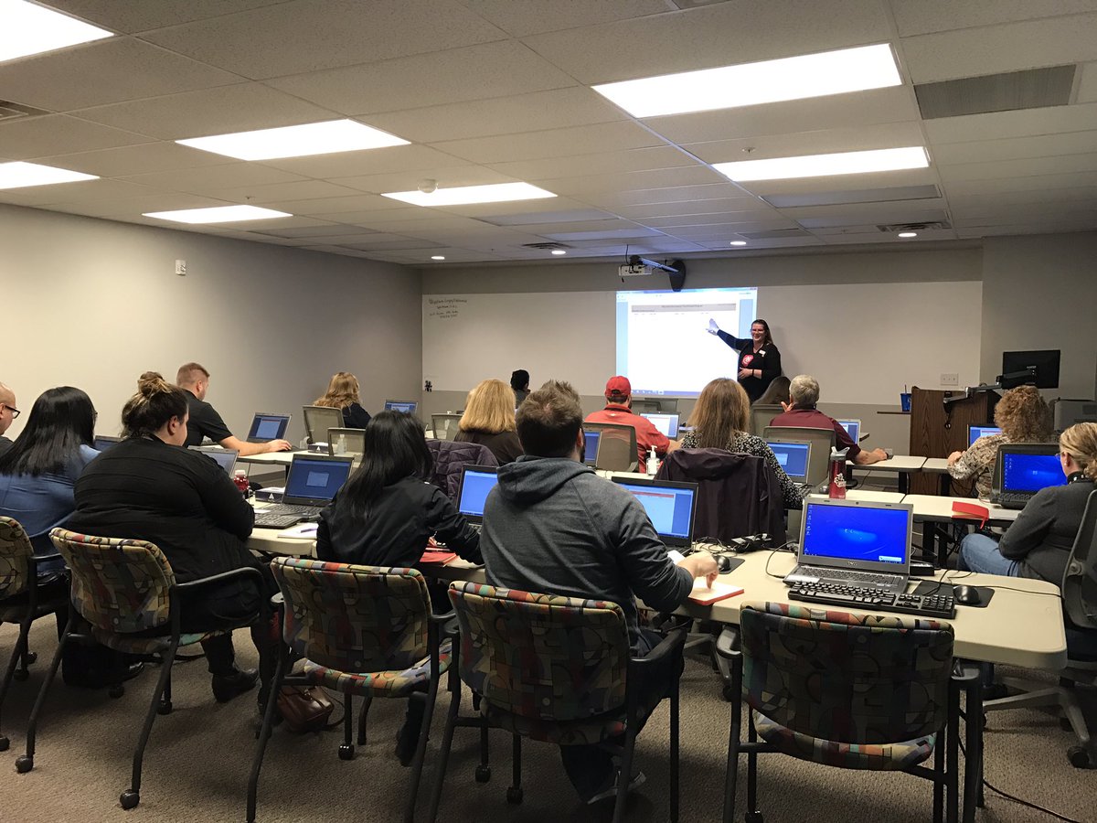 eggermeister2's tweet photo. Let the learning begin! #NBCSpectrum #NBCSpectrum2017 https://t.co/sJUj1IaeLf