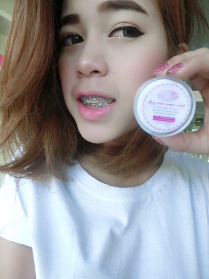 maxaz17's tweet photo. #howtoperfect บอกเลยว่า รักแร้ขาว 100% ไม่มโน ไม่ตอแหลเลย ครีม AUTY คือ เห็นผลจริง ชอบมากกก มั่นใจ รักแร้ไม่ดำ 10/10 #ฉันจะสวย https://t.co/Ef5xpkh3Fk