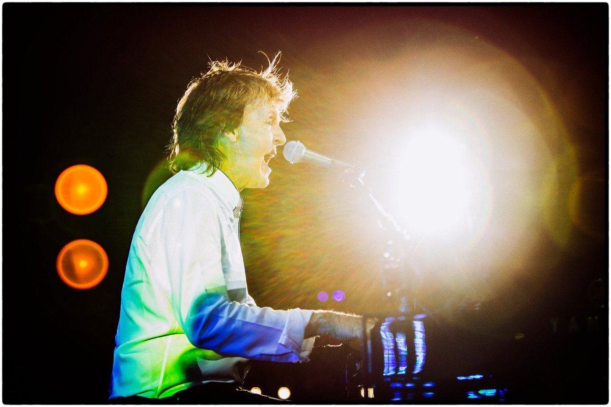 PaulMcCartney's tweet image. A happy and peaceful #Passover #ChagSameach