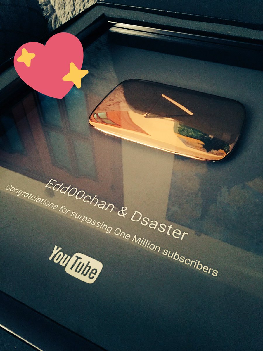 edd00chan's tweet photo. Llegar a casa con @MrDsaster y encontrar esto... GRACIAS A TODOS!!!!!! 💙💙💙💙💙 Este sueño es posible con el amor que nos dan cada día https://t.co/Lu9Eh8RoGi
