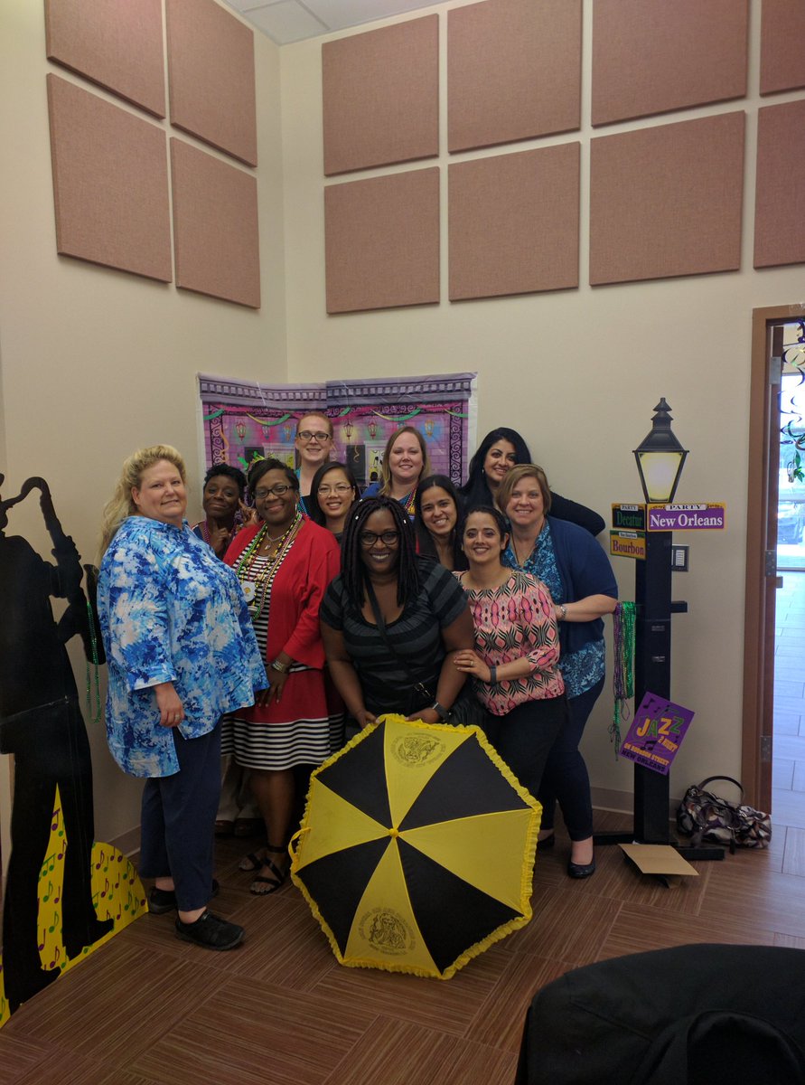 MacScience_5's tweet photo. Skills are ready to celebrate SMART goals! #MardiGras @STARS_902 @clynvan1 @StehlikStallion https://t.co/Z0F2eiR0Ui