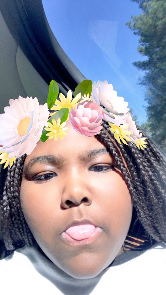 ludicbangtan's tweet photo. Yes I am ugly I try @samirajasminee #SmilesForSami https://t.co/7yssIIYlvy