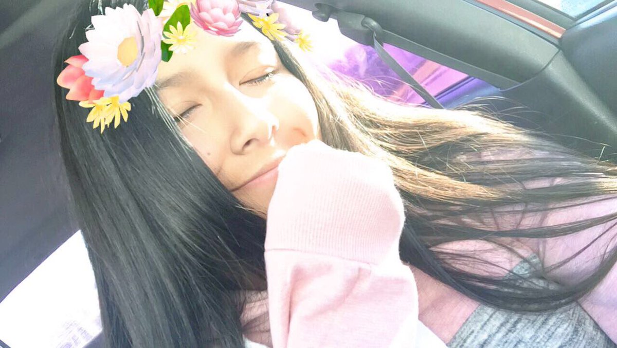 okayjoselyn's tweet photo. #SmilesForSami @samirajasminee i look like a trash can but i love you sami😂💛 https://t.co/4Sk8bU2ChU