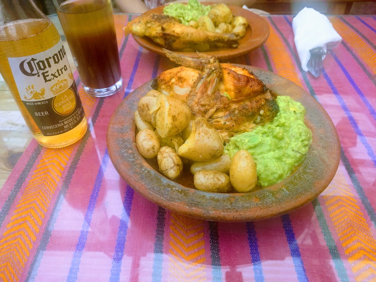 Seb_et_lili's tweet photo. ¡Buen provecho! #Guatemala #potd #cerveza #chill https://t.co/4BuFcUThzb