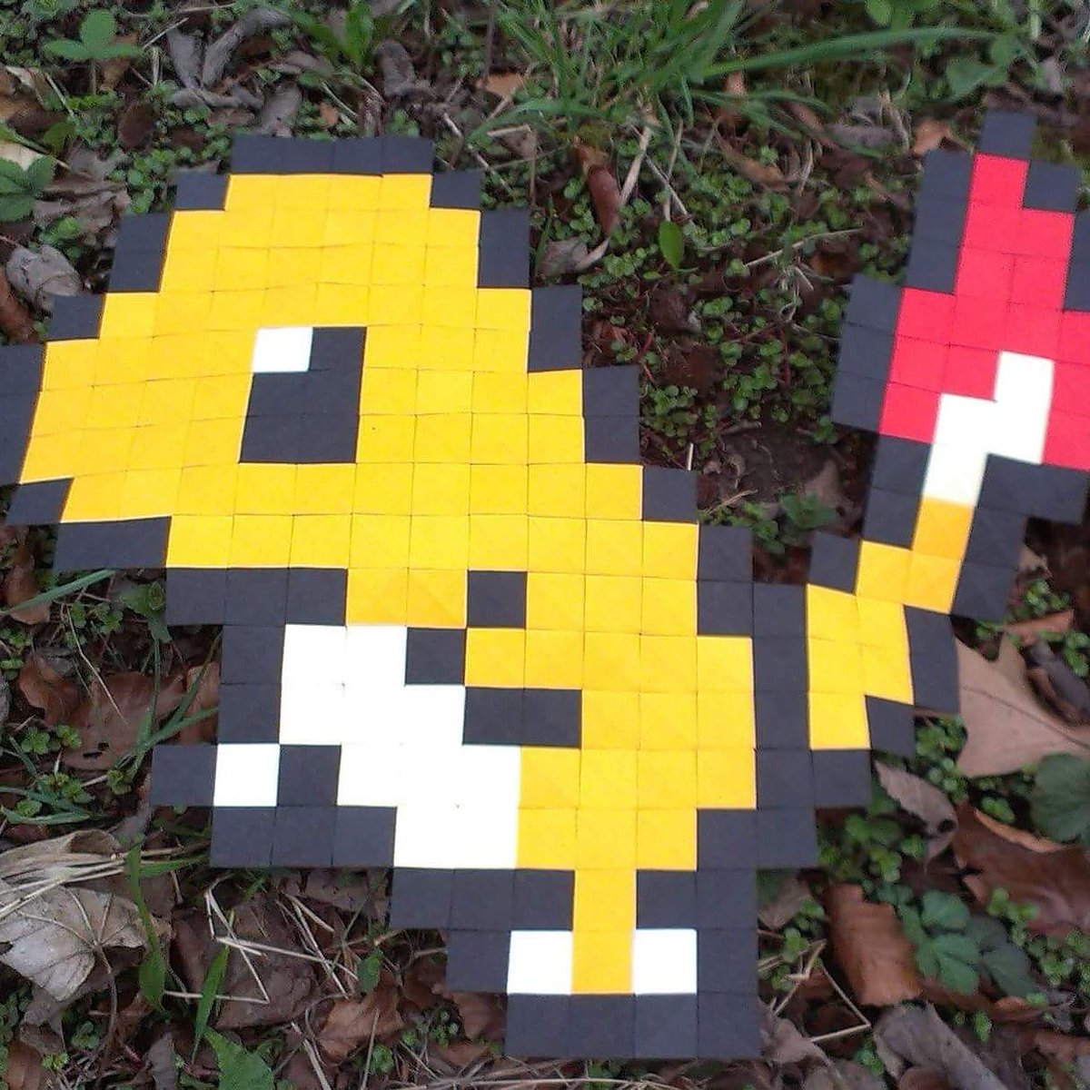 Origami Pokémon Charmander made with <a href="/Origami_Pixels/">Origami Pixels</a> by Ladislav Kanka. Tutorial: youtu.be/RigANqmm2b0 #PokemonGO #ポケモン #折り紙作品