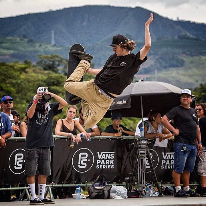 VertSk8boarding's tweet photo. This is what @tomschaar Looks like now โก๏ธ๐๐ปโก๏ธ๐ธ @layback @vansparkseries #thankyouskateboarding #skatecrunch #tomscโฆ https://t.co/8tnv0ftd4q https://t.co/3CcIkL0Y7A