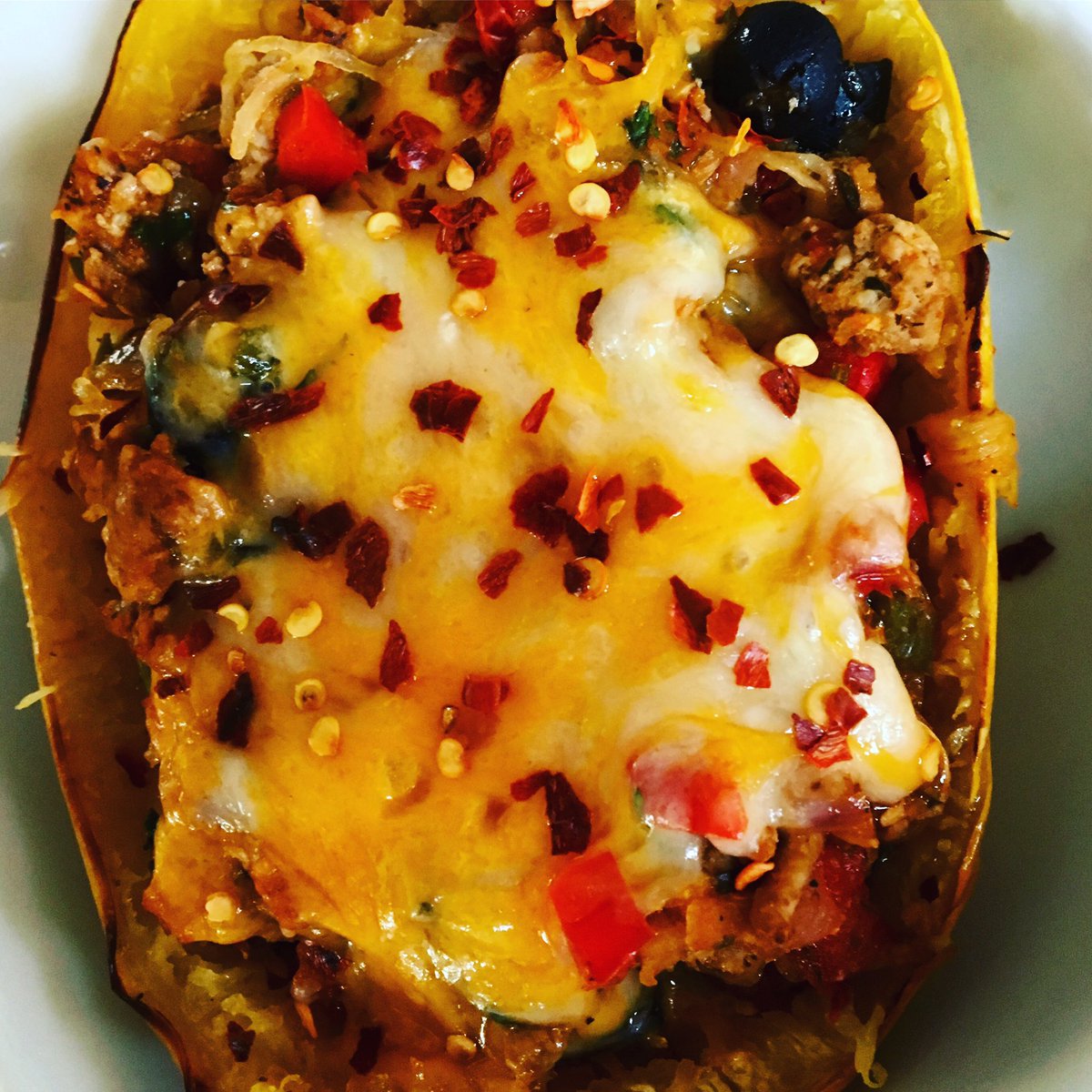 ChefGuysBlendz's tweet photo. Stuffed Spaghetti Squash. 🤤 It's nice being married to a Chef. #chefguy https://t.co/5iu1q3mHyN