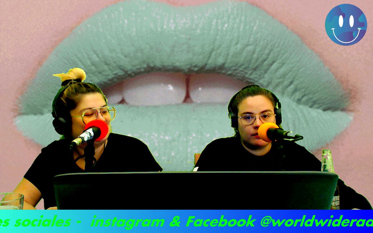 WWRFM's tweet photo. Ya al aire #ElBlogDeMonRadio by @monrix y @constonta EN VIVO vía audio y streaming de video powered by @logitech, sólo por @WWRFM 👸🏻👸🏼♥️ https://t.co/TDWFZ92P0s