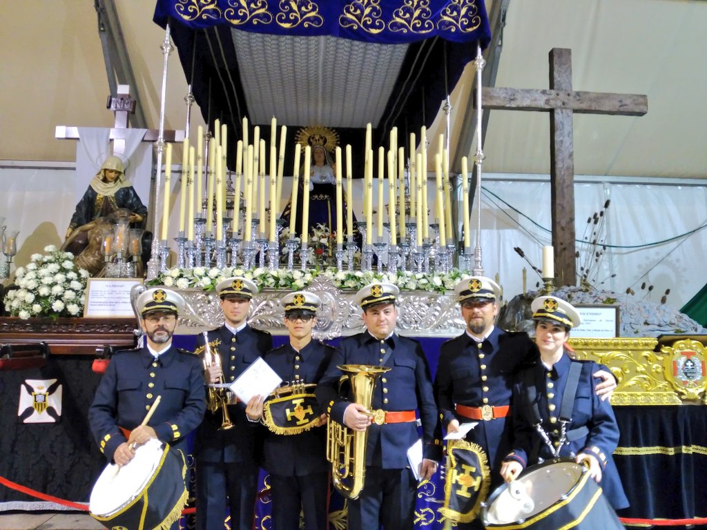 Finalizamos nuestra segunda estación de penitencia. Hoy le tocó procesionar a nuestra capilla musical #SemanaSantaSantander2017
