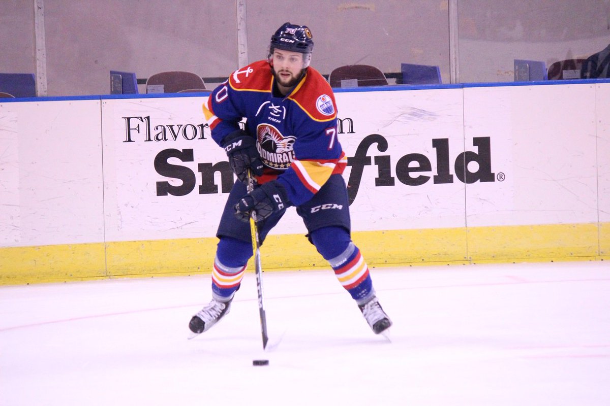 Sarah_Hobday's tweet photo. Favourite pictures of @tgiroux28 in action with the @NorfolkAdmirals Friday night https://t.co/KOnysHyBDp