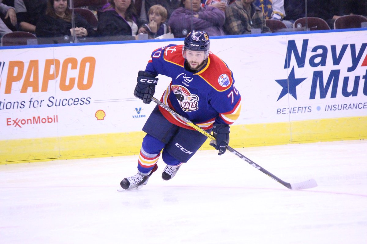 Sarah_Hobday's tweet photo. Favourite pictures of @tgiroux28 in action with the @NorfolkAdmirals Friday night https://t.co/KOnysHyBDp