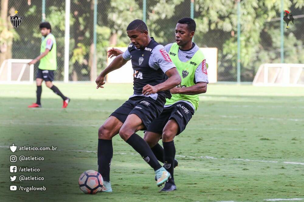 BremerGleison's tweet photo. 🙏🐔⚽️ https://t.co/Chueh6tiVq