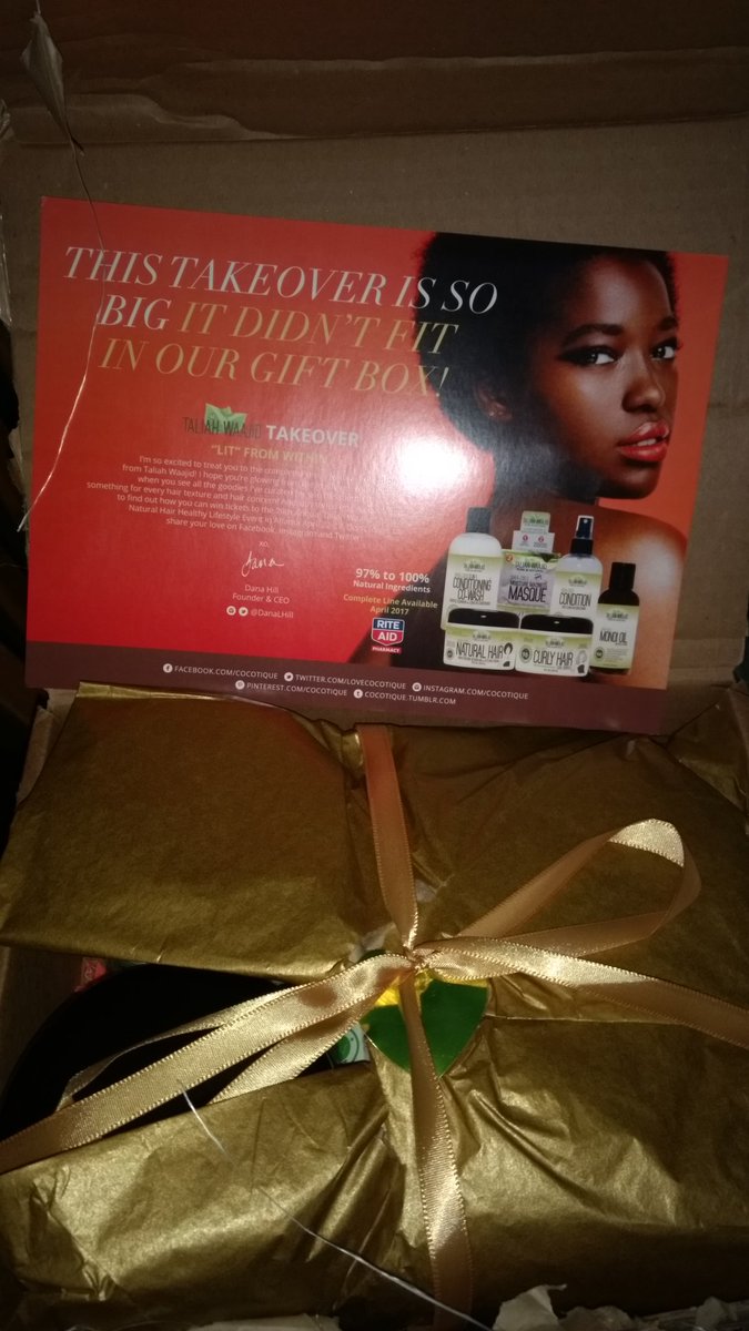 BeALadyNotShady's tweet photo. Got my @LoveCocotique box today and almost lost my mind! This box is lit, just as u promised! 🎆🎇🎉 #taliahwaajid #cocotique #apriltakeover https://t.co/WOMFpfWrJP
