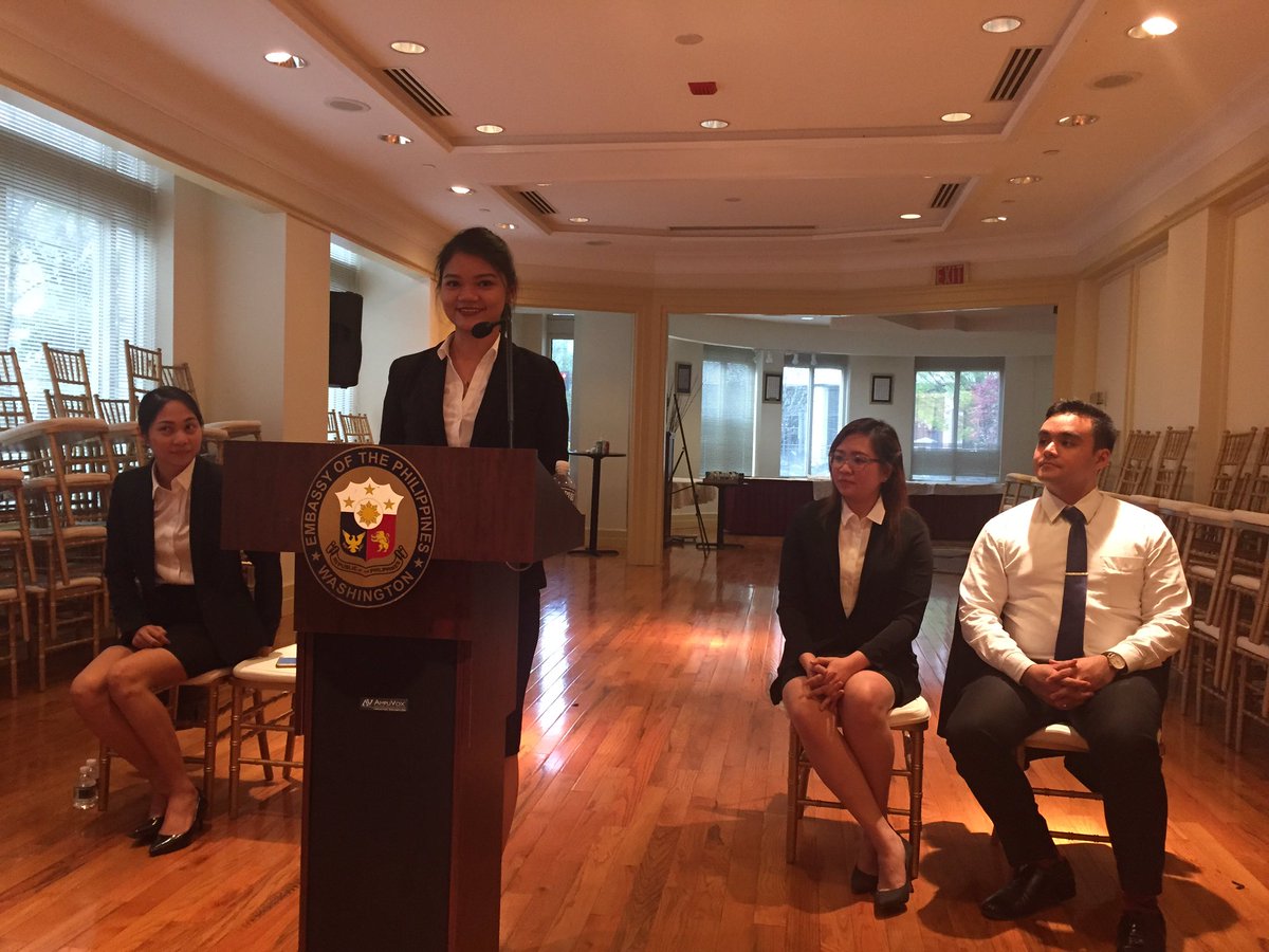 philippinesusa's tweet photo. Happy to host for drills the PH #Jessup2017 team from Ateneo Law School. Good luck! #AMDG @ateneodemanilau @ateneolawsc @usphilsociety https://t.co/AlJ5LaNQ1j