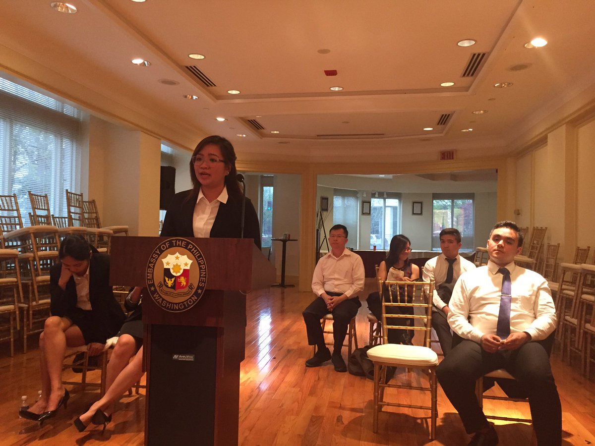 philippinesusa's tweet photo. Happy to host for drills the PH #Jessup2017 team from Ateneo Law School. Good luck! #AMDG @ateneodemanilau @ateneolawsc @usphilsociety https://t.co/AlJ5LaNQ1j