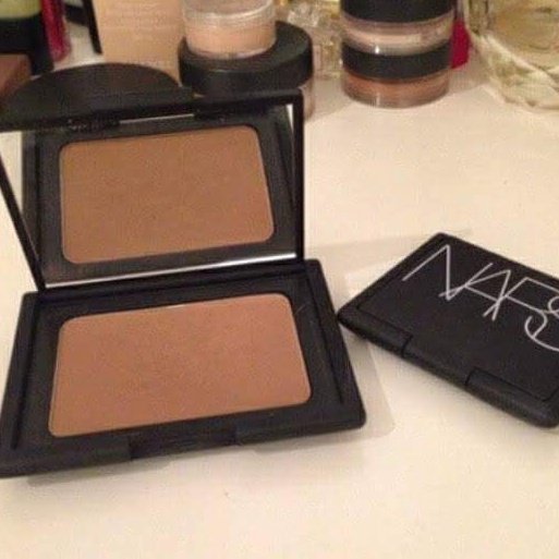 makeup_stores's tweet image. Exquisito el polvo bronceador de @NARSissist  para crear un look hermoso #FelizLunes #blogmakeup #woman #bronzer