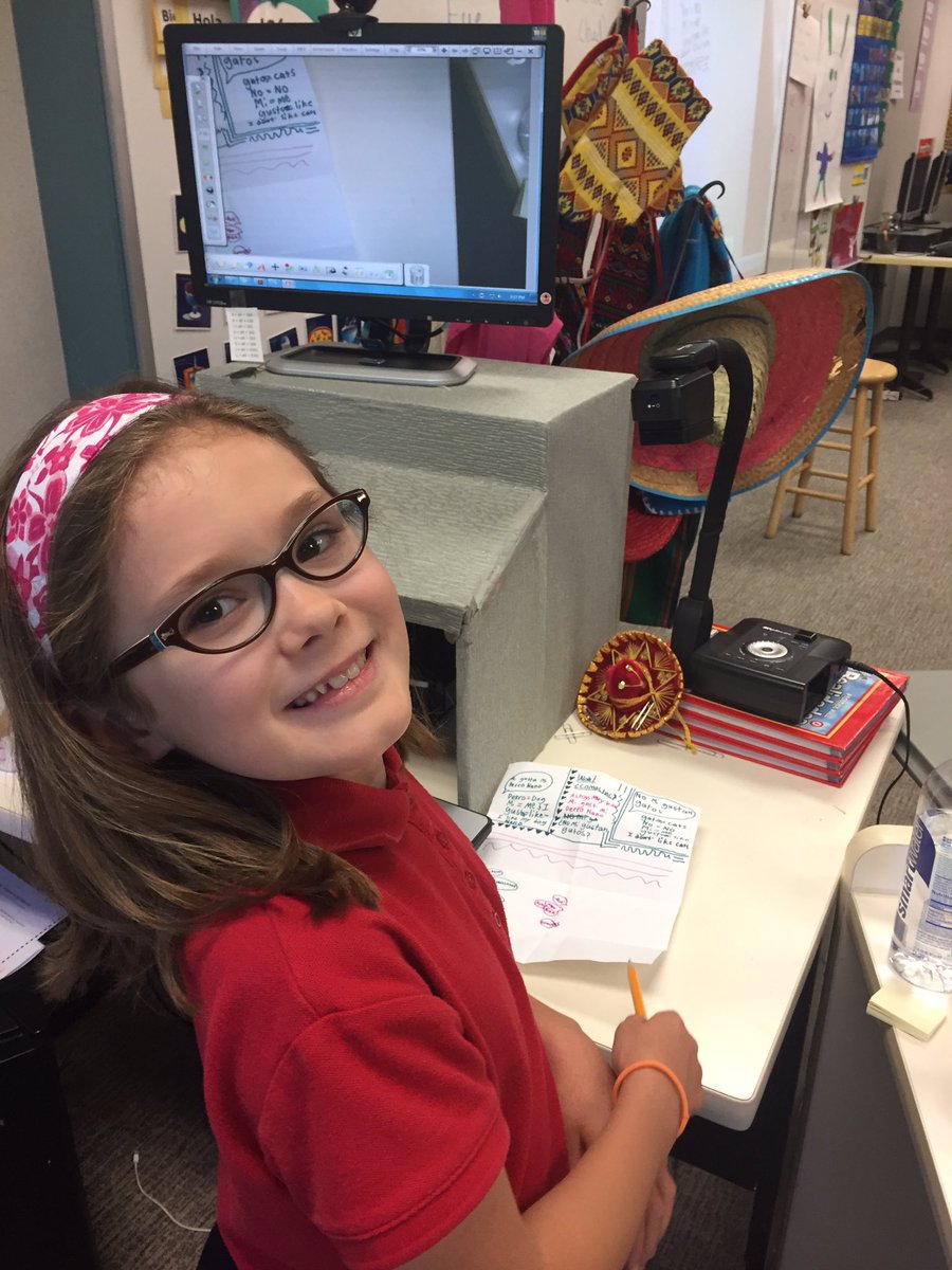 SolisSpanish's tweet photo. Learning, making connections outside the classroom and sharing make for awesome mini reinforcement lessons. #LSSpanish https://t.co/v8L4QjhRDN