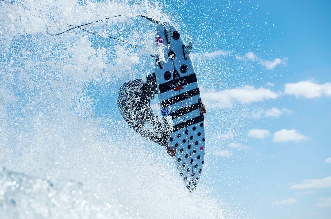 billabong1973's tweet photo. Two is better than one #doublegrab @JackFreestone https://t.co/uh7YBd7Ajb