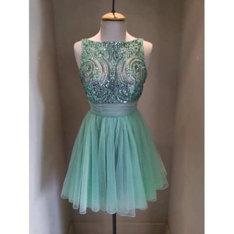 She blushes and had been staying in dresses and sends a picture to <a href="/Landlord_Max/">Max</a> .