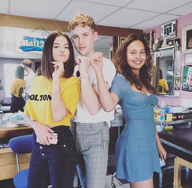 13RWarchive's tweet photo. Alisha and Tommy went with Selena Gomez to get matching semicolon tattoos to support project semicolon https://t.co/RmgEpWQb28